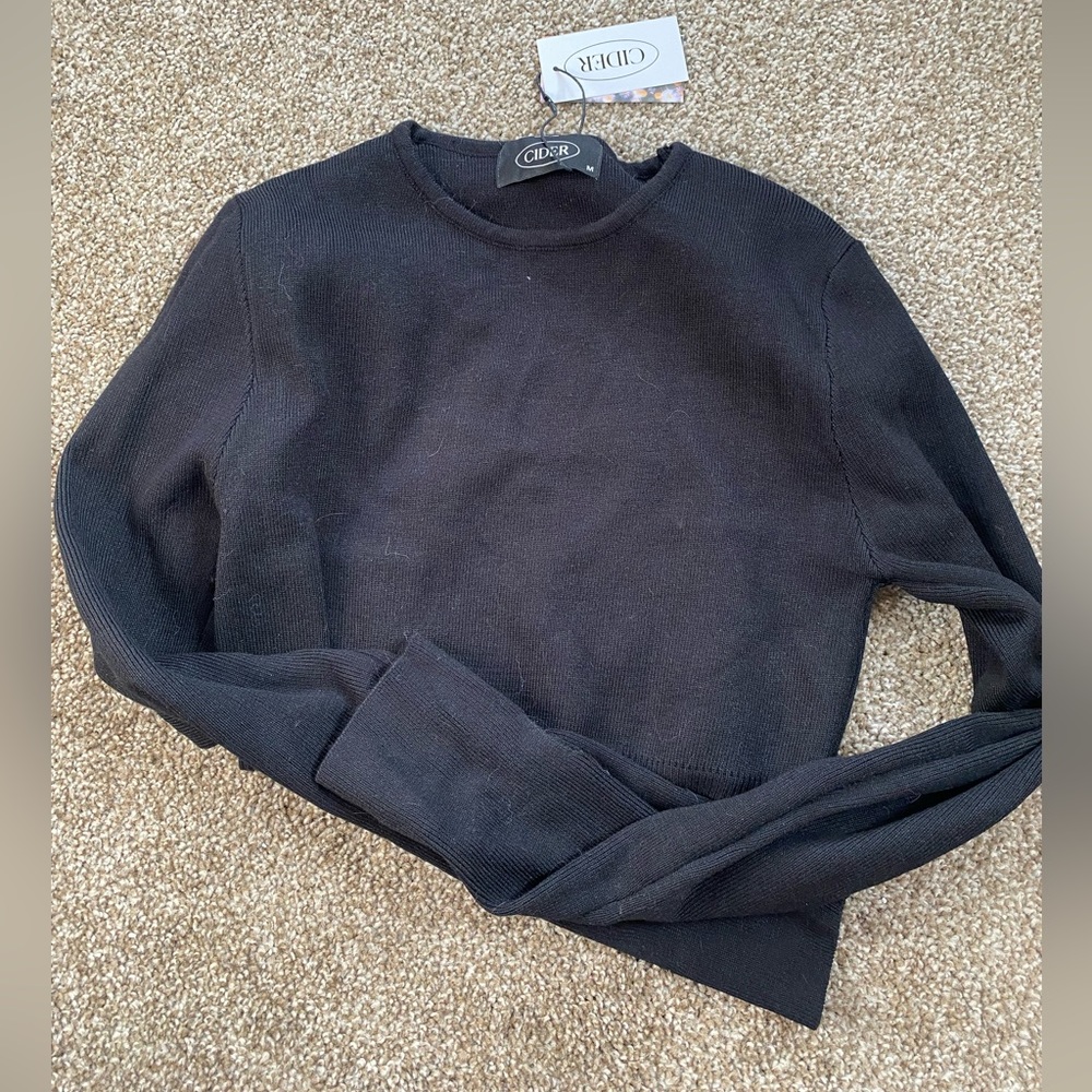 Discontinued cider crop top long sleeve size medium